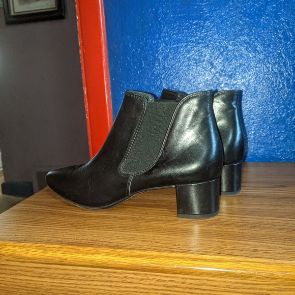 Like New Paul Green Black Leather Booties 7 1/2 - Picture 4 of 4
